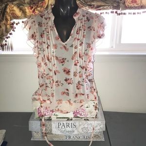 ELLE BLOUSE BUTTERFLY WING SLEEVE